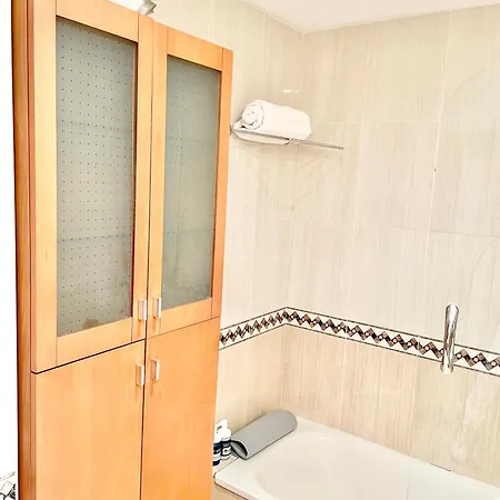 San Juan. Piscina Y Parking Privado. *