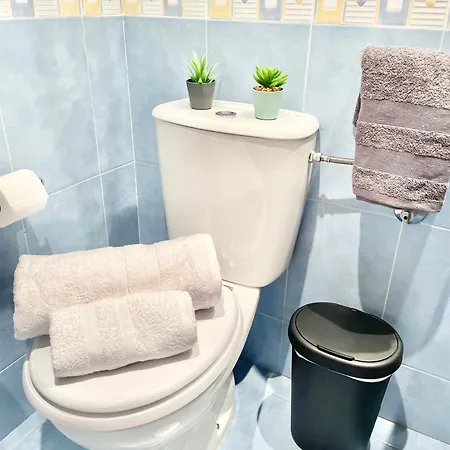 San Juan. Piscina Y Parking Privado.